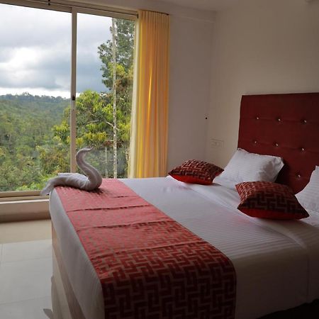 Nature Clouds Resort Munnar Exterior photo